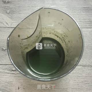 菠菜戚风蛋糕（8寸）的做法步骤：1