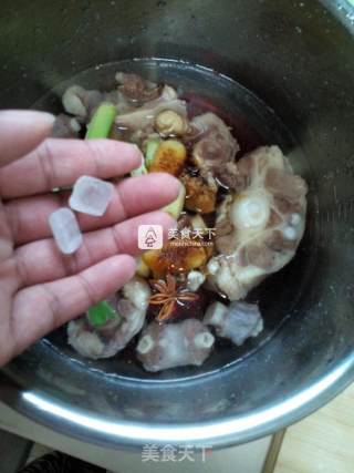 红焖牛尾的做法步骤：5