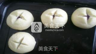 紫薯馅笑口常开面包的做法步骤：8