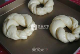 蛋黄麻花面包的做法步骤：6