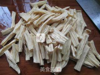 酸菜腐竹煮排骨的做法步骤：3