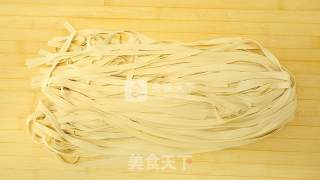 学“油泼面”之妙招 在家品陕西之美味的做法步骤：4