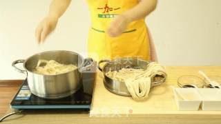 学“油泼面”之妙招 在家品陕西之美味的做法步骤：6