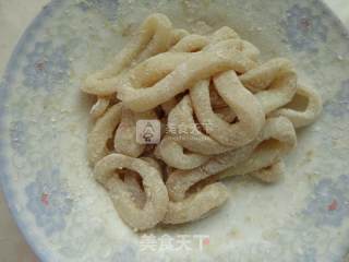 香酥鱿鱼圈的做法步骤：4