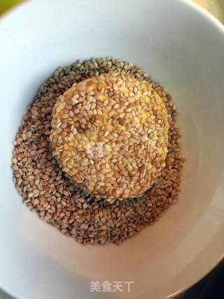 【豆沙夹心南瓜饼】的做法步骤：7
