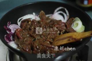 土豆牛肉披萨的做法步骤：7