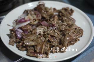 土豆牛肉披萨的做法步骤：8