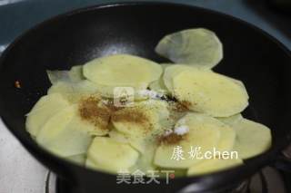 土豆牛肉披萨的做法步骤：9