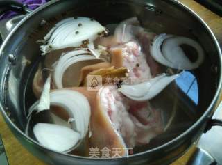 【红油猪耳】的做法步骤：1
