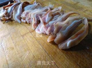 【红油猪耳】的做法步骤：4