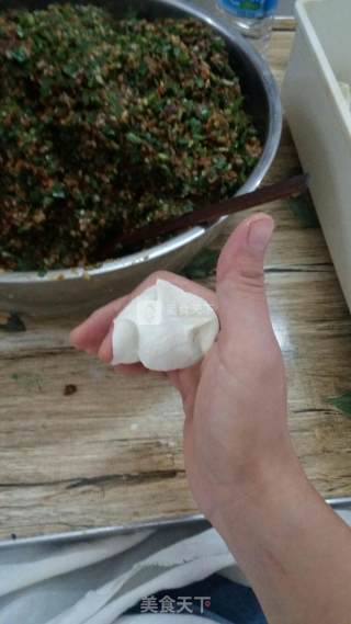 包饺子的做法步骤：8