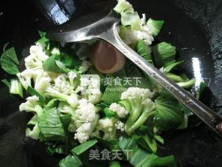 浓汤宝青菜花菜的做法步骤：3