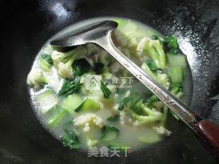 浓汤宝青菜花菜的做法步骤：5