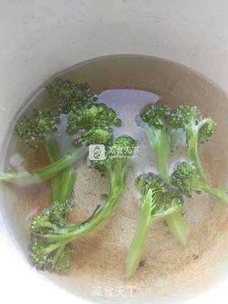 小兔子牛肉蔬菜便当的做法步骤：10