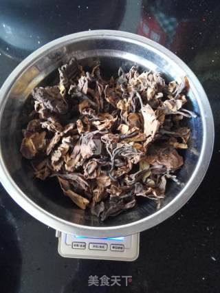 自制“王老吉”凉茶的做法步骤：1