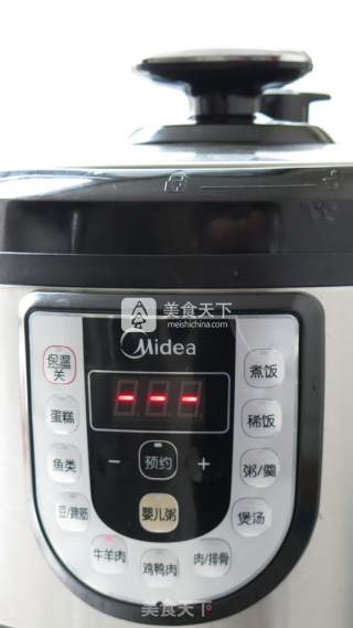 【莴笋炖鱿鱼肚条】的做法步骤：8