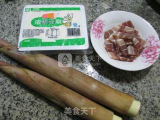 咸肉鞭笋豆腐汤的做法步骤：1