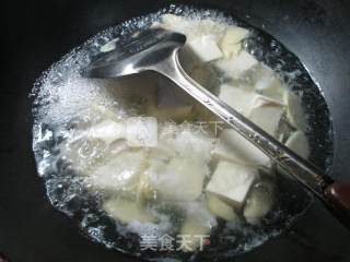 咸肉鞭笋豆腐汤的做法步骤：6