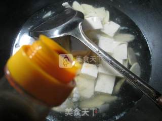 咸肉鞭笋豆腐汤的做法步骤：7