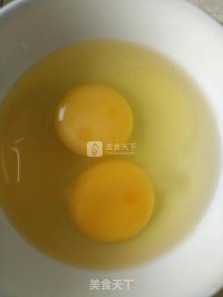 红萝卜炒鸡蛋的做法步骤：2