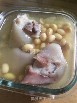 猪蹄炖黄豆的做法步骤：6