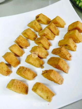 五彩鸡汁臭豆腐的做法步骤：3