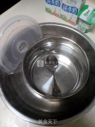 自制水果酸奶的做法步骤：1