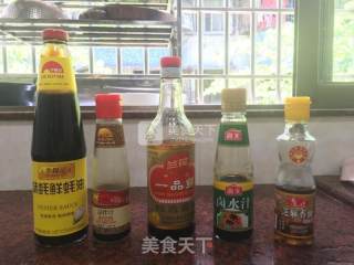 秘制拍黄瓜的做法步骤：1