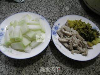 雪菜猪肚煮冬瓜的做法步骤：1