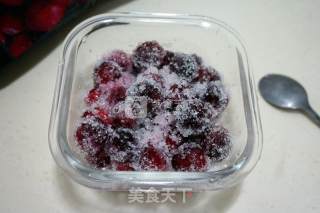 糖渍蔓越莓的做法步骤：2