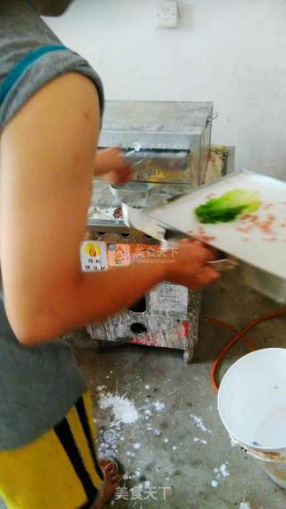 广东肠粉的做法步骤：8