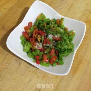 夏日凉拌爽口青椒的做法步骤：4
