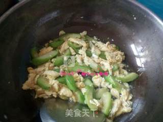 丝瓜炒鸡蛋的做法步骤：7