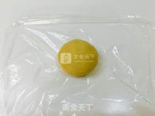 麻薯豆沙蛋黄酥的做法步骤：17