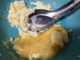 【台式面包四大天王之一】菠萝面包的做法步骤：2