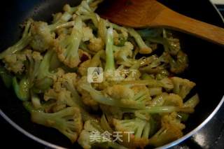 尖椒炒菜花的做法步骤：7
