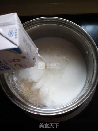 香蕉牛奶燕麦粥的做法步骤：2