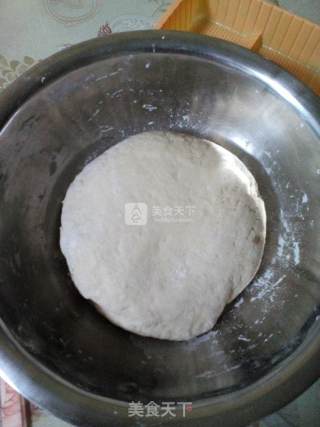 荠菜饺子的做法步骤：1