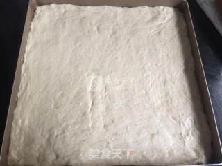 培根肉松面包~好吃的不得了的做法步骤：6