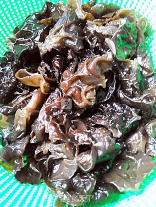 凉拌香菜木耳的做法步骤：5