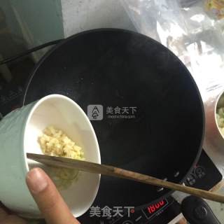 西红柿炒菜花的做法步骤：4