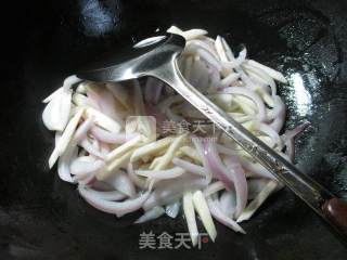 洋葱猪肚炒茭白的做法步骤：6