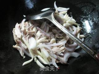洋葱猪肚炒茭白的做法步骤：7
