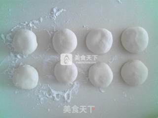【香菇猪肉包子】的做法步骤：9