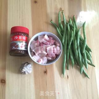 寸豆焖肚肉的做法步骤：1