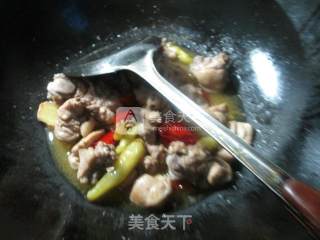 泡椒炒鸡块的做法步骤：7