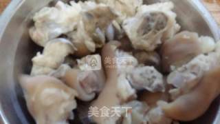 红烧猪蹄的做法步骤：1
