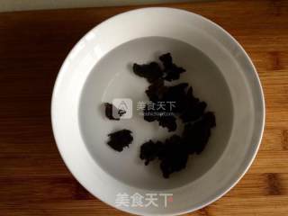 青椒榨菜炒肉丝的做法步骤：1