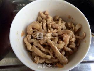 青椒榨菜炒肉丝的做法步骤：9