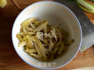 青椒榨菜炒肉丝的做法步骤：11